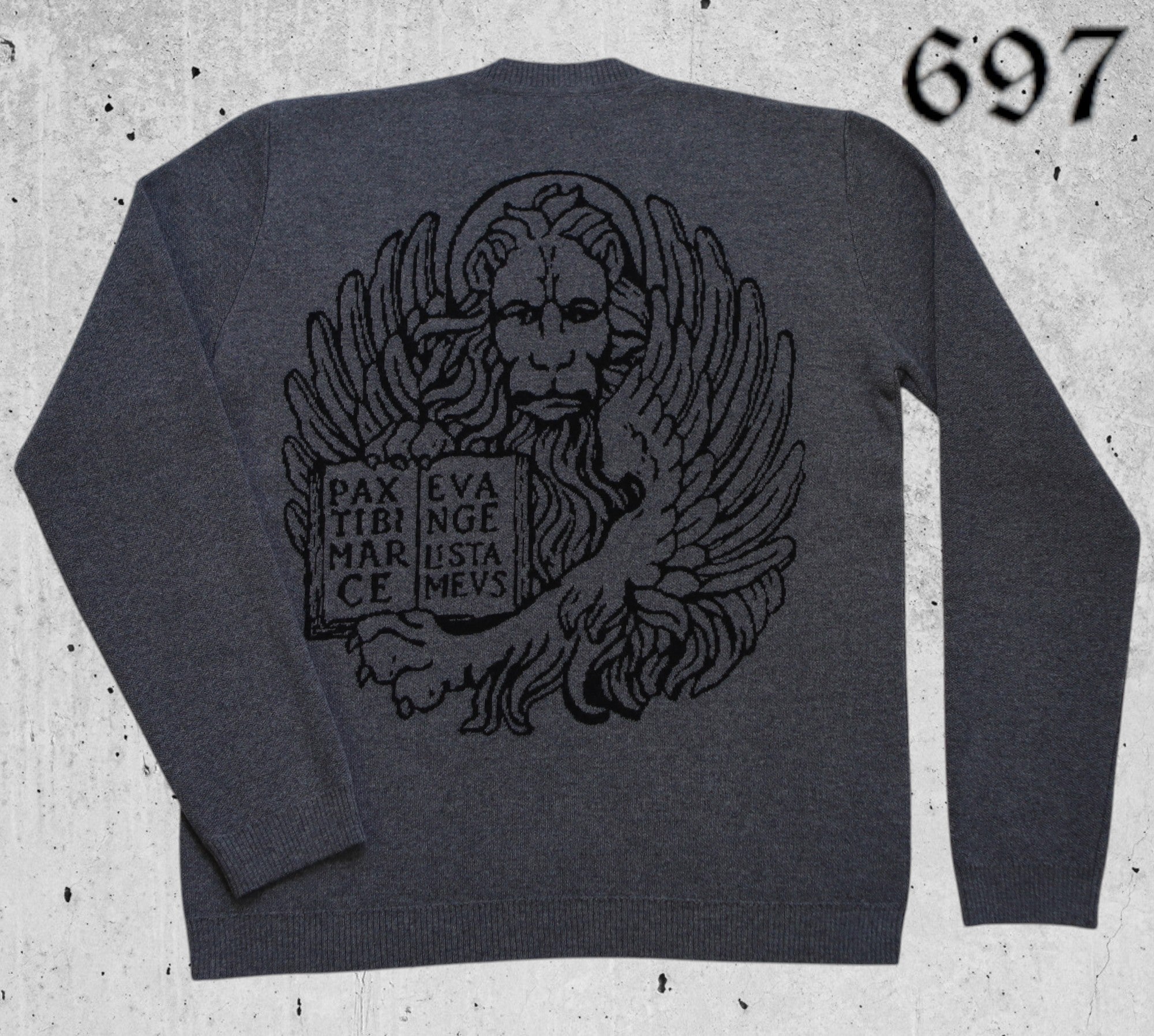 Maglione scollo V in lana con leone in moeca