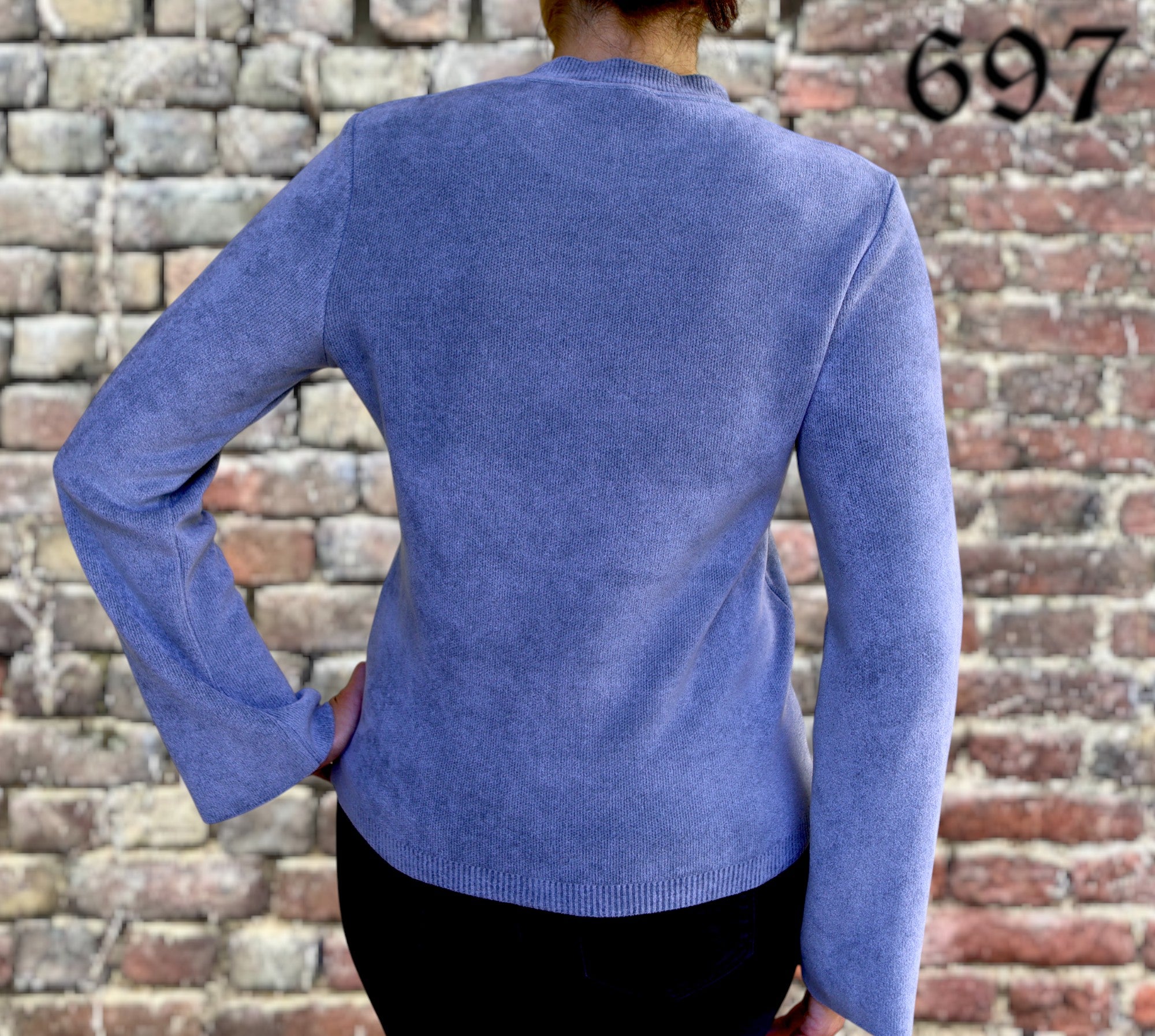 Maglia girocollo con manica diritta