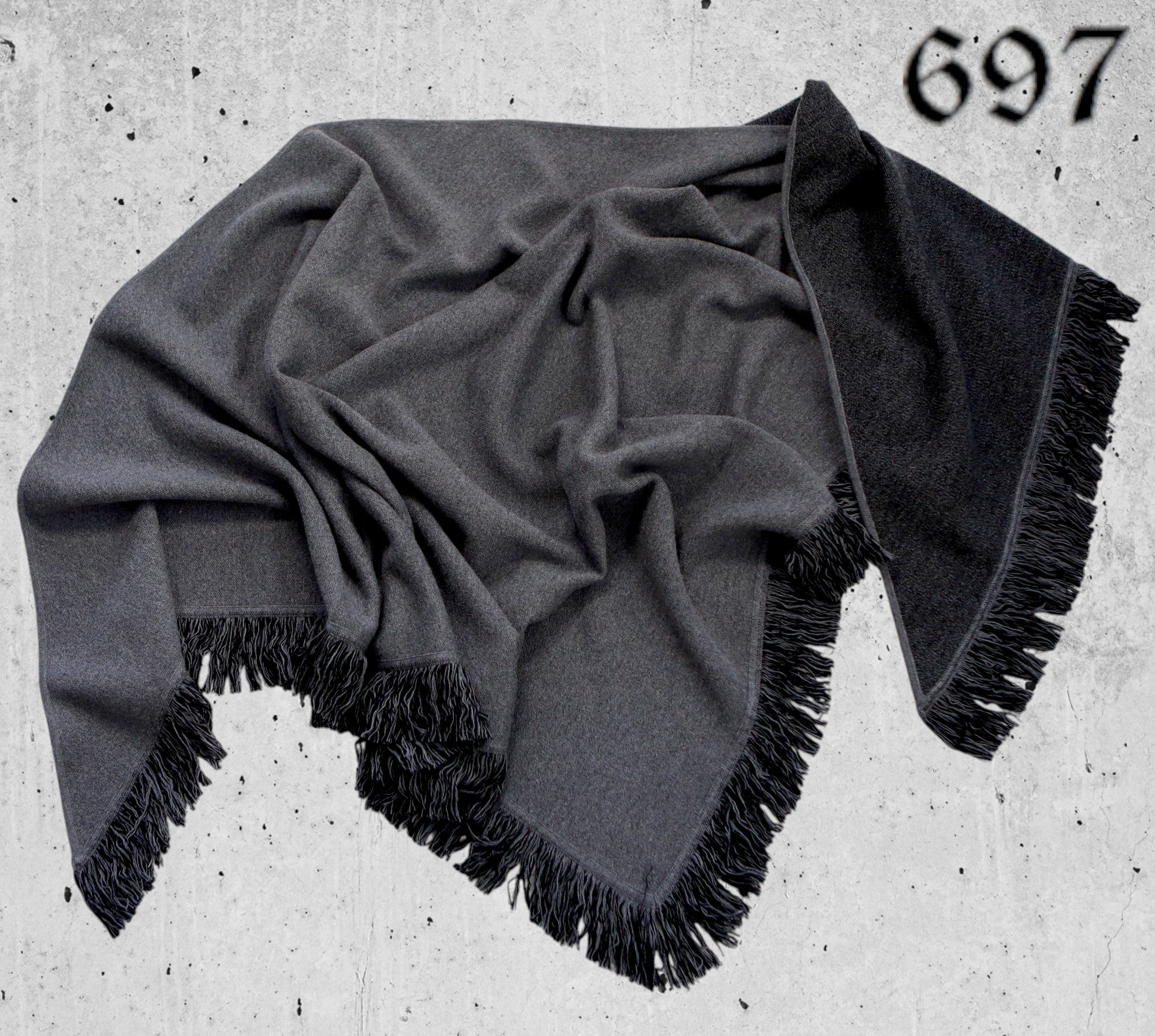Scialle in Lana con Frange