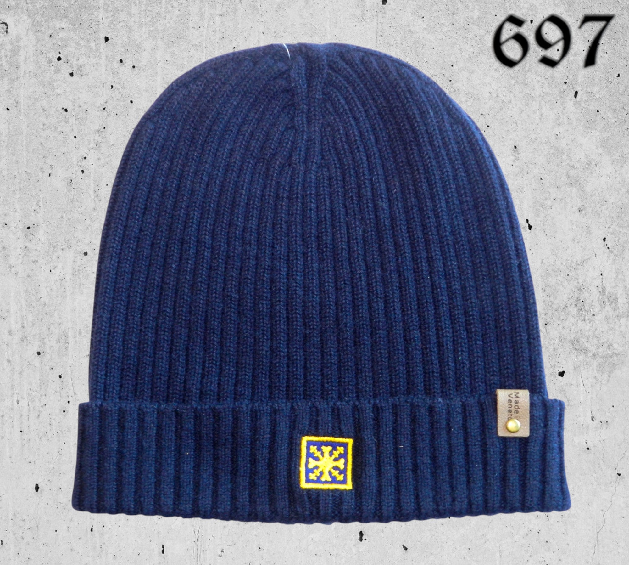 Berretto in Puro Cashmere a Coste Aderente