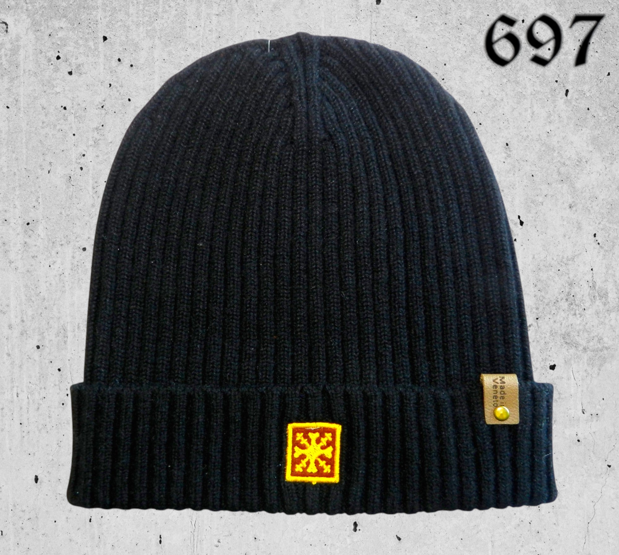 Berretto in Puro Cashmere a Coste Aderente