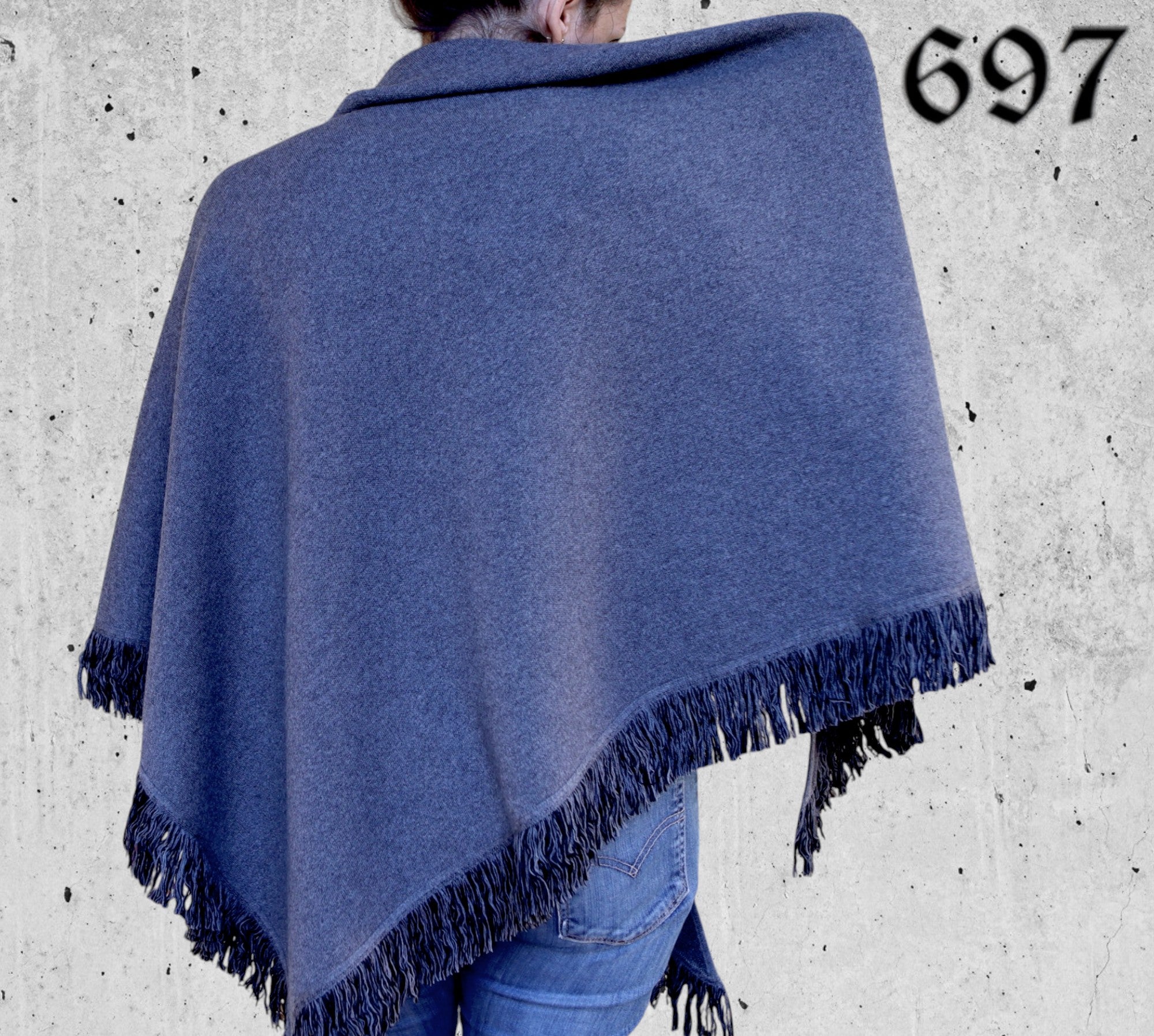 Scialle in Lana con Frange
