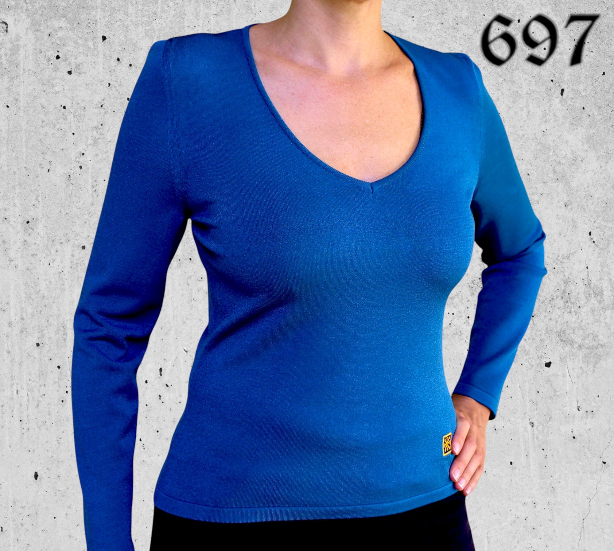 Maglia con Scollo V in Viscosa Elasticizzata