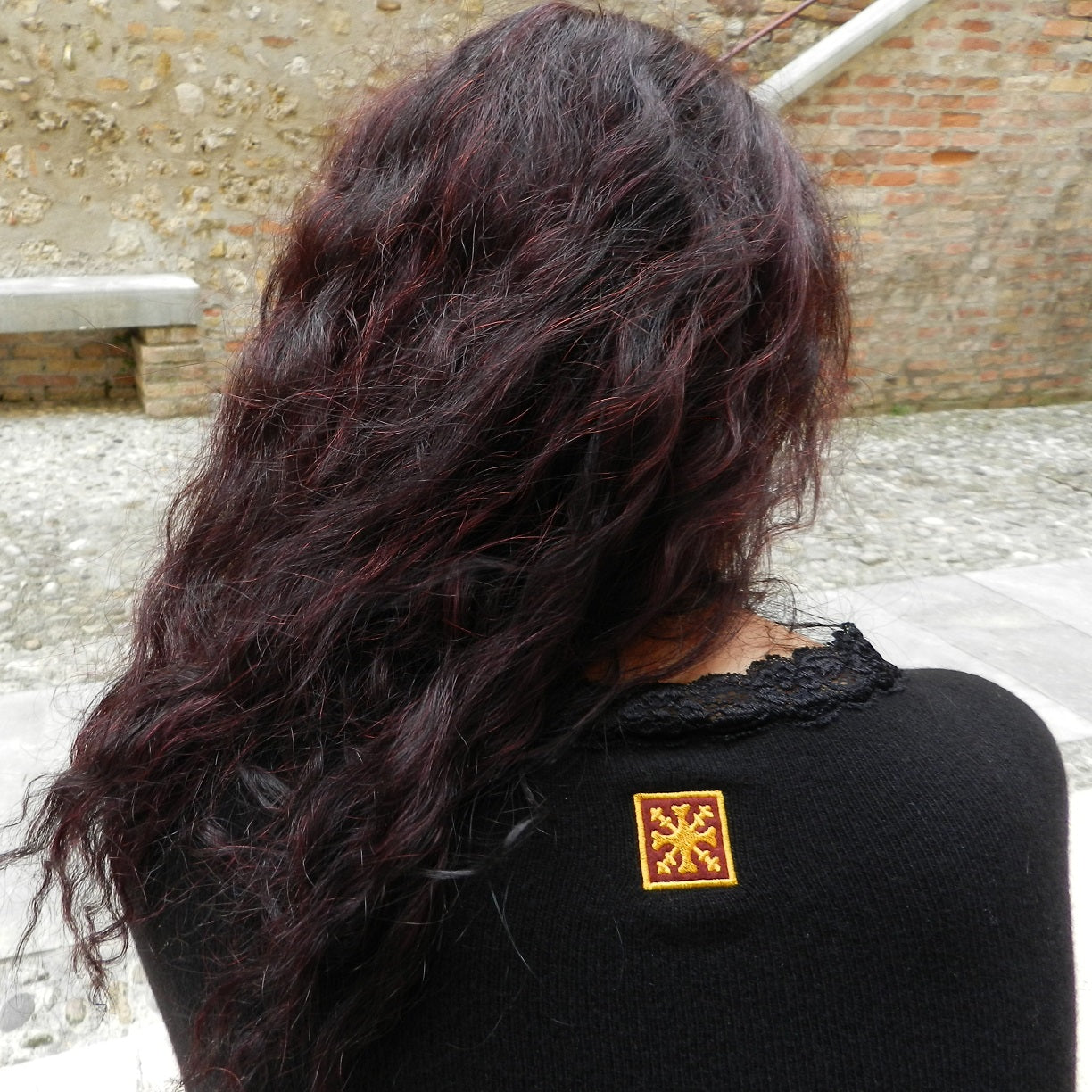 Maglia in Lana con Ampio Scollo a V Bordato in Pizzo