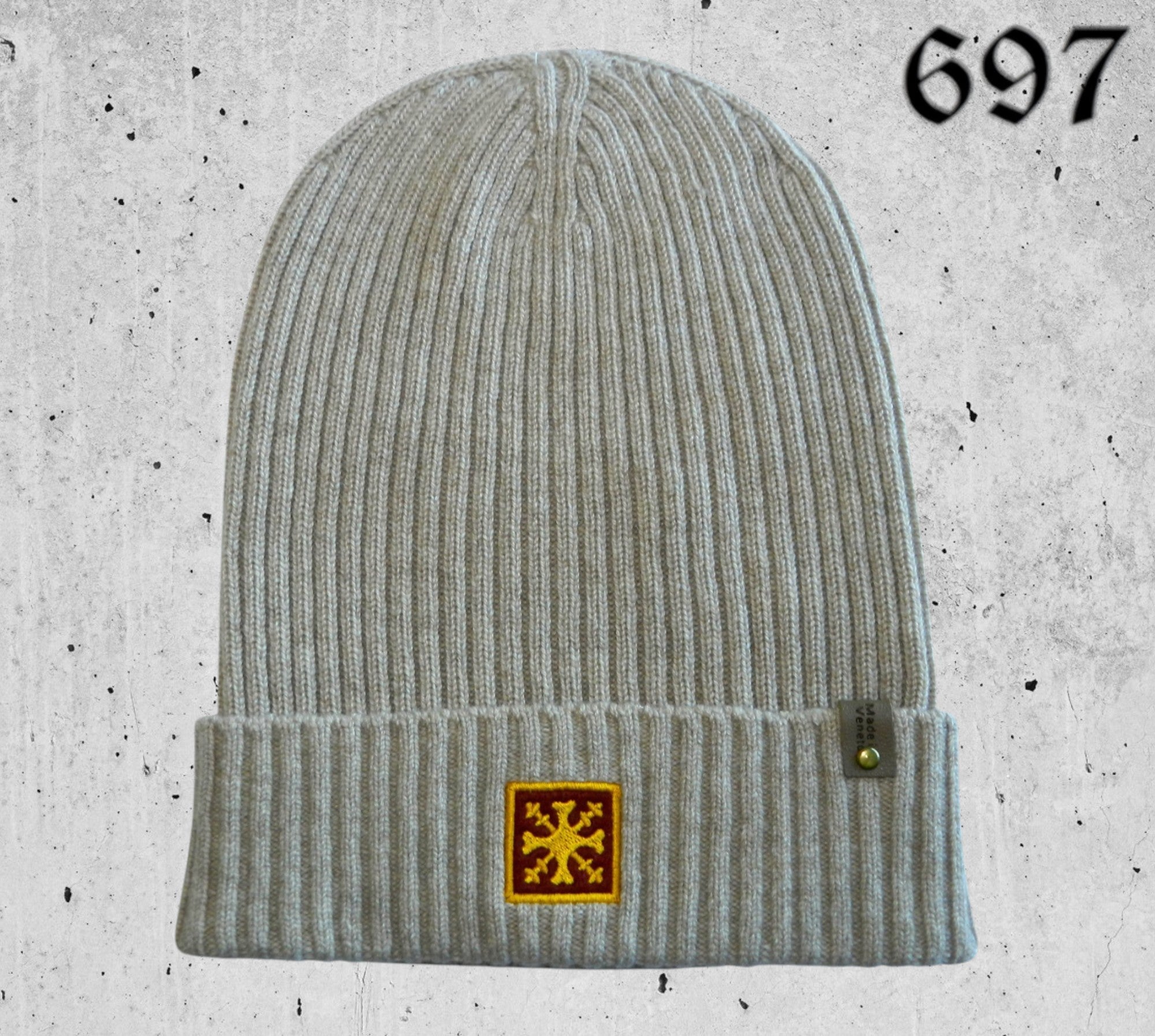 Berretto in Puro Cashmere a Coste Regolare